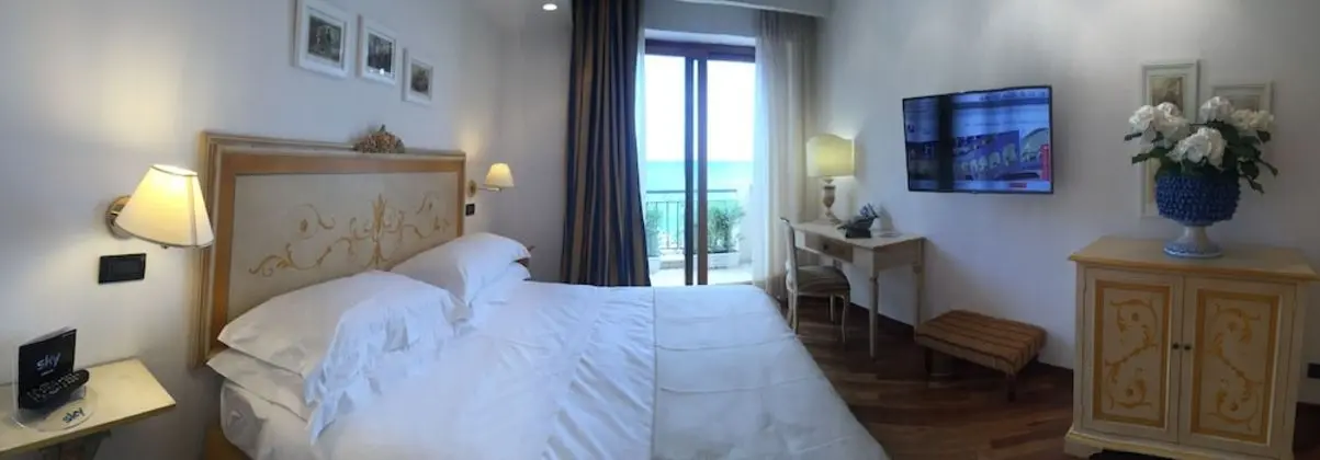 Superior Üç Kişilik Oda, Balkon, Deniz Manzaralı