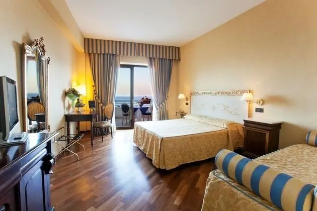 Superior Üç Kişilik Oda, Balkon, Deniz Manzaralı