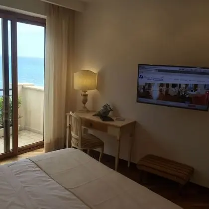 Superior Üç Kişilik Oda, Balkon, Deniz Manzaralı