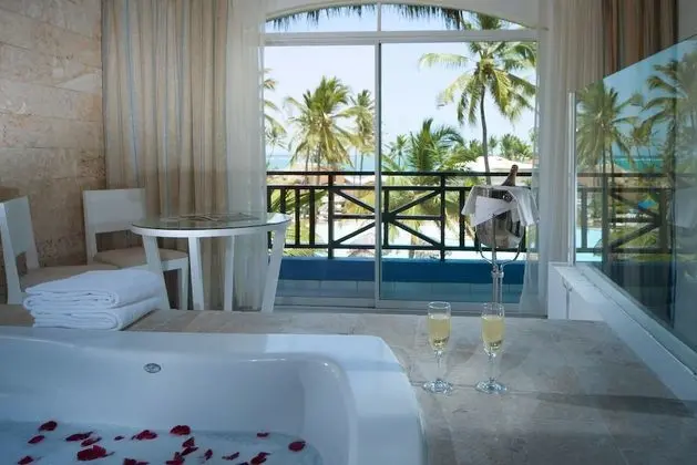 Honeymoon Suite (Access to Caribe Deluxe Princess & Tropical Deluxe Princess)