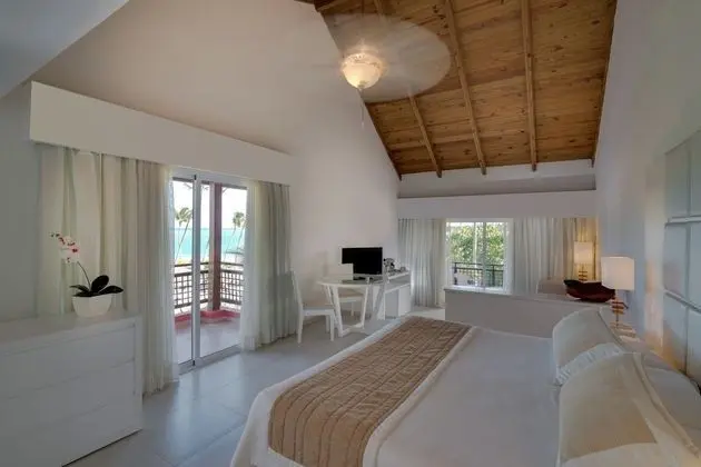 Honeymoon Suite (Access to Caribe Deluxe Princess & Tropical Deluxe Princess)