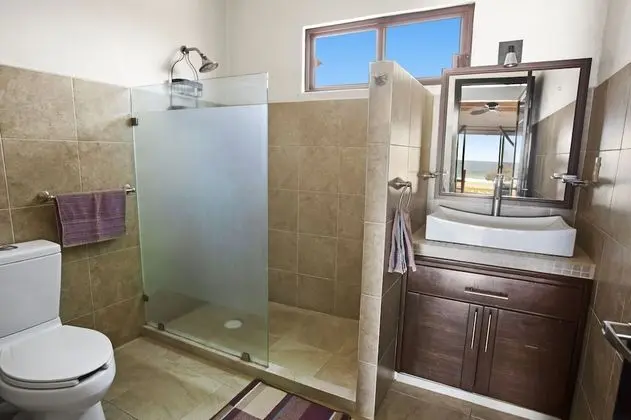 Comfort Süit, Okyanusa Sıfır (Chivo)