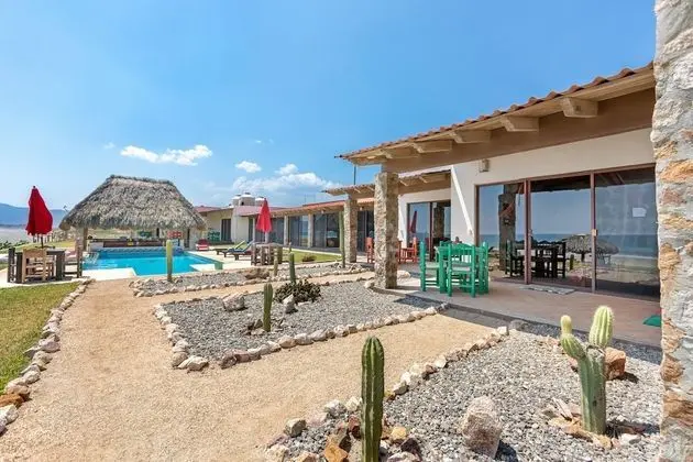 Comfort Süit, Okyanusa Sıfır (Escondido)