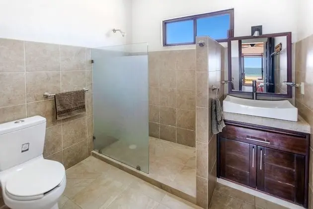 Comfort Süit, Okyanusa Sıfır (Escondido)