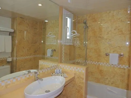 Tek Büyük veya İki Ayrı Yataklı Oda (salón)