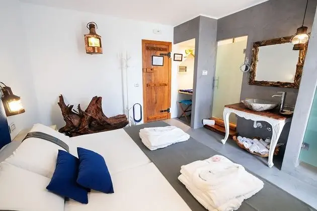 Tek Büyük Yataklı Oda, Balkon, Okyanus Manzaralı