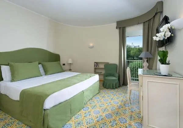 Comfort Tek Büyük Yataklı Oda, Bahçe Manzaralı