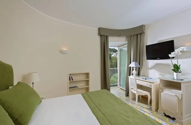 Comfort Tek Büyük Yataklı Oda, Bahçe Manzaralı