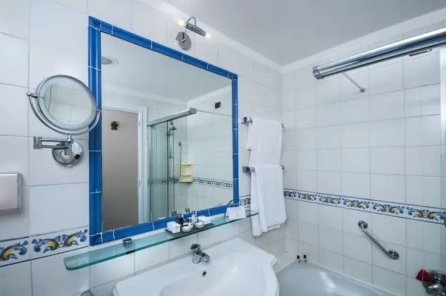 Comfort Tek Büyük Yataklı Oda, Bahçe Manzaralı