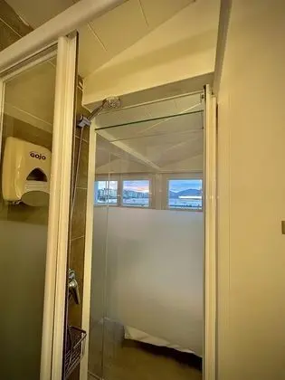 Panoramic Tek Büyük Yataklı Oda