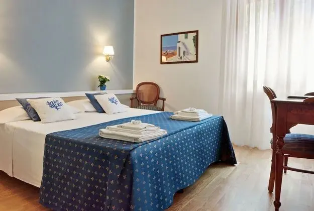 Standard Tek Büyük veya İki Ayrı Yataklı Oda, 1 Çift Kişilik veya 2 Tek Kişilik Yatak