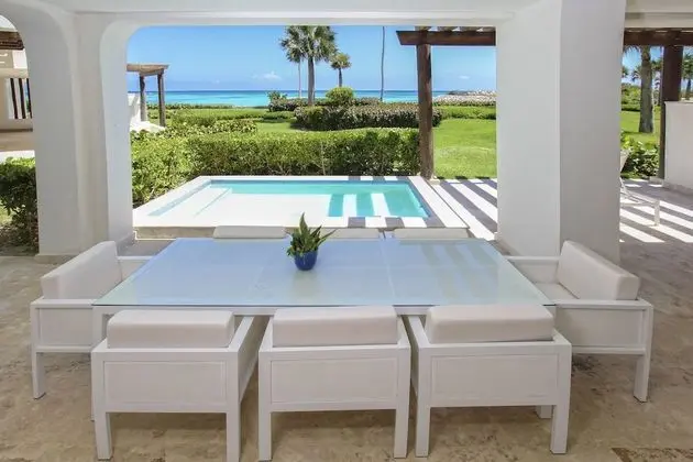 1-Bedroom Apartment With Garden View