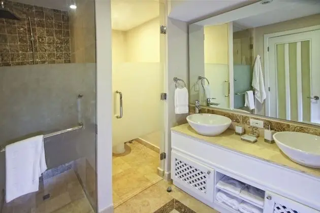 1-Bedroom Apartment With Garden View