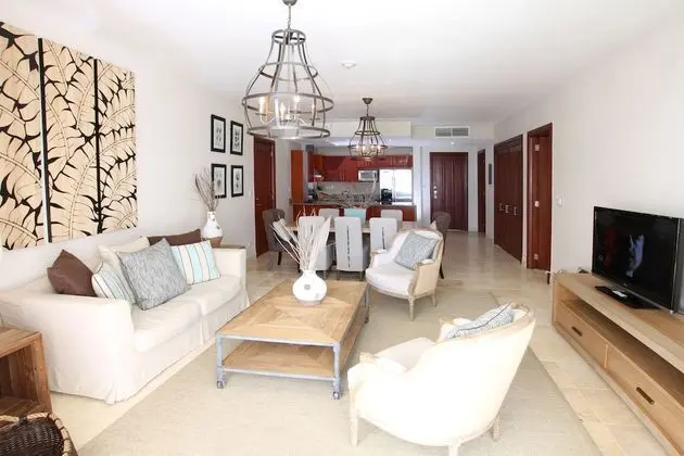2-Bedroom Apartment With Garden View