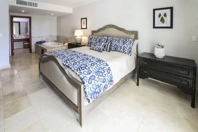 2-Bedroom Apartment With Garden View