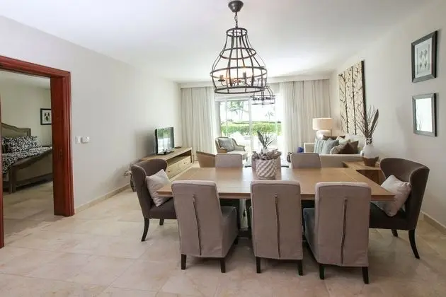 2-Bedroom Apartment With Garden View