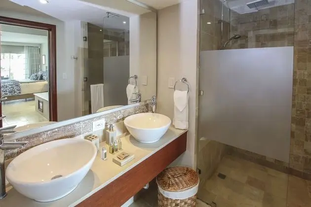2-Bedroom Apartment With Garden View