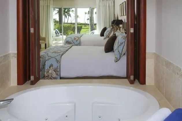 2-Bedroom Apartment With Garden View