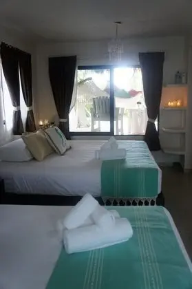 Royal Oda, Teras (2 King Beds)