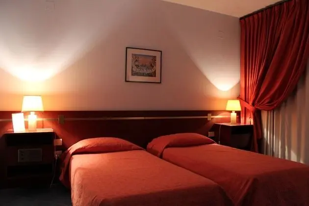 Standard Tek Büyük veya İki Ayrı Yataklı Oda