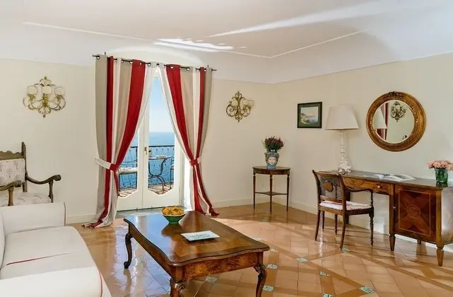 Comfort Tek Büyük Yataklı Oda, Balkon, Deniz Manzaralı