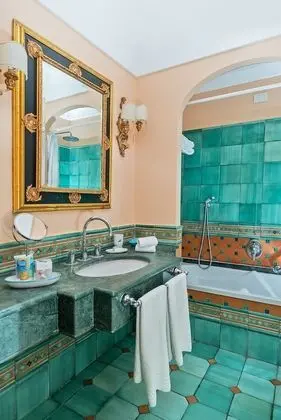 Comfort Tek Büyük Yataklı Oda, Balkon, Deniz Manzaralı