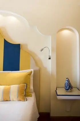 Standard Tek Büyük veya İki Ayrı Yataklı Oda (French Balcony)