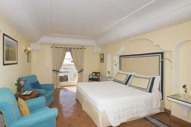 Standard Tek Büyük veya İki Ayrı Yataklı Oda (French Balcony)