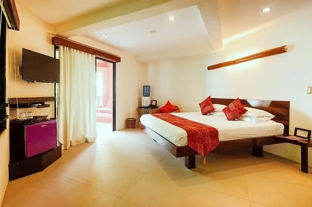 Deluxe Süit, 1 Çift Kişilik Yatak, Özel Banyo, Kısmi Deniz Manzarası