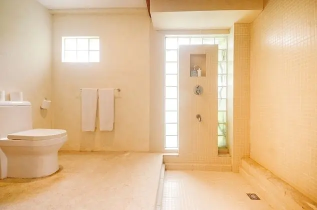 Superior Oda, 1 Çift Kişilik Yatak, Özel Banyo, Kısmi Deniz Manzaralı