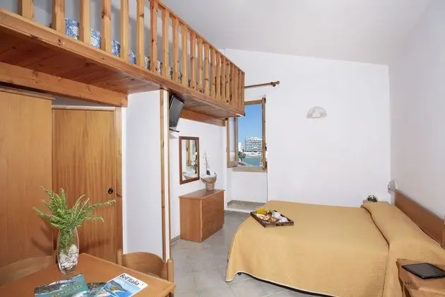 Tek Büyük veya İki Ayrı Yataklı Oda