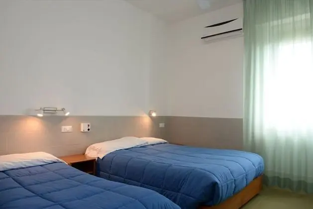 Standard Üç Kişilik Oda