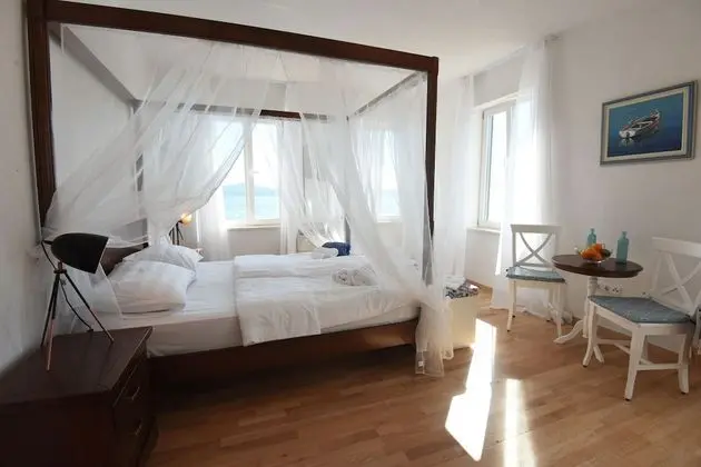 Comfort Apart Daire, Deniz Manzaralı