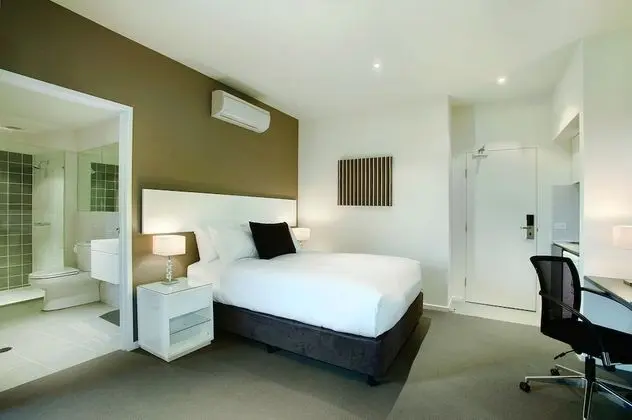 Queen Room
