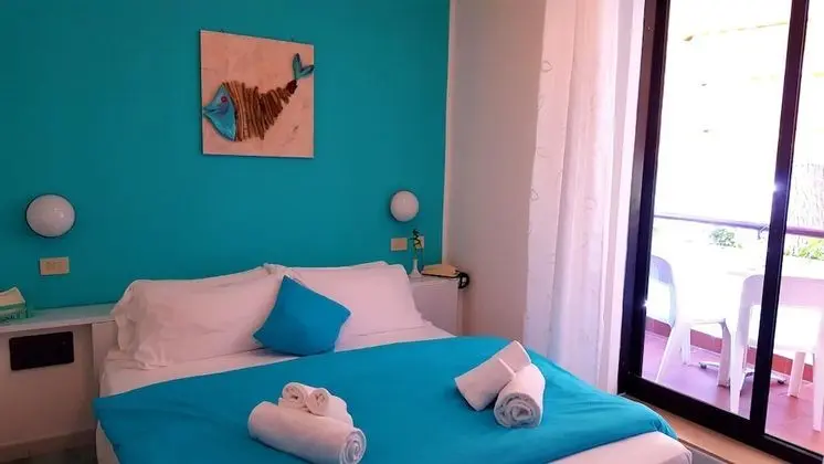 Tek Büyük veya İki Ayrı Yataklı Oda, Balkon