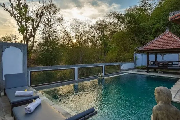 Family Villa, 3 Yatak Odası, Kişiye Özel Havuzlu