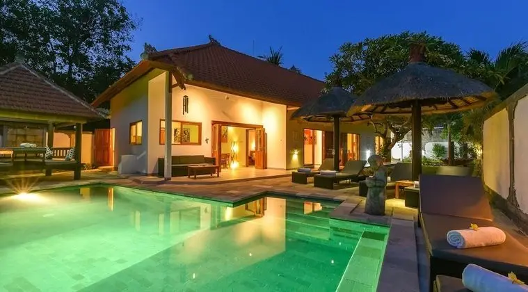 Family Villa, 3 Yatak Odası, Kişiye Özel Havuzlu
