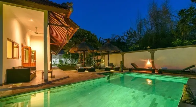 Family Villa, 3 Yatak Odası, Kişiye Özel Havuzlu