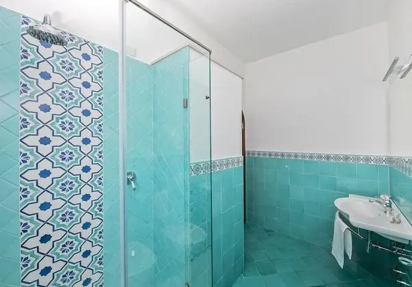 Dört Kişilik Oda, Deniz Manzaralı (no balcony)