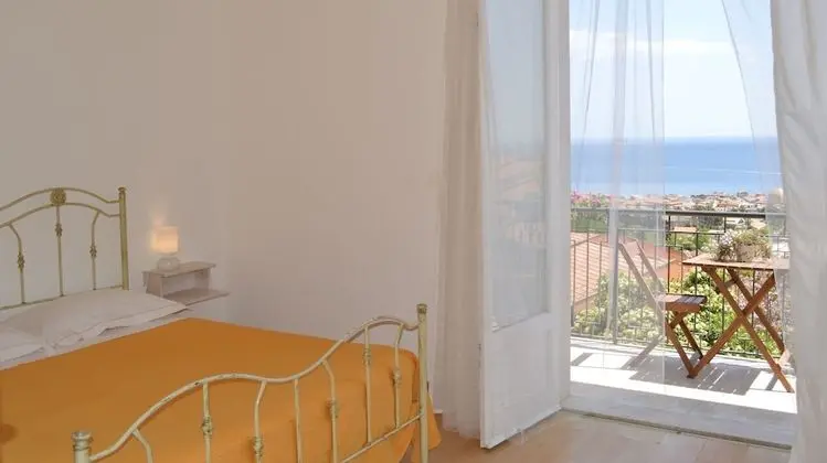 Comfort Tek Büyük Yataklı Oda, Deniz Manzaralı