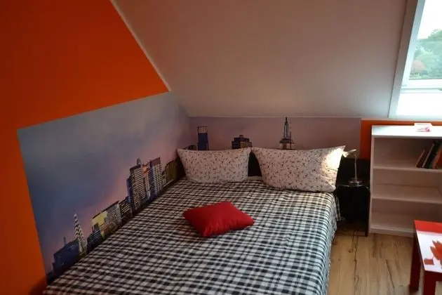 Apart Daire, 5 Yatak Odası (and 1 living room)