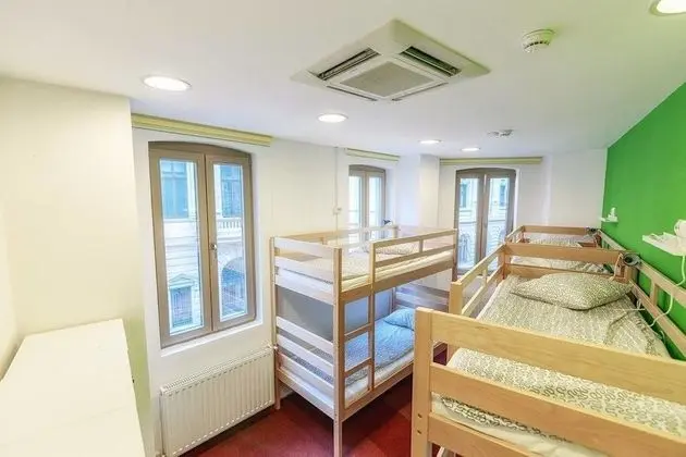 6 Beds Dorm, Mixed