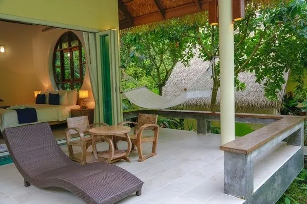 Garden villa