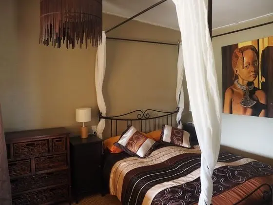 Luxury Ev (Owl House )