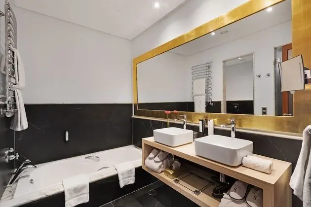 Deluxe Tek Büyük Yataklı Oda, Deniz Manzaralı (Single Use)