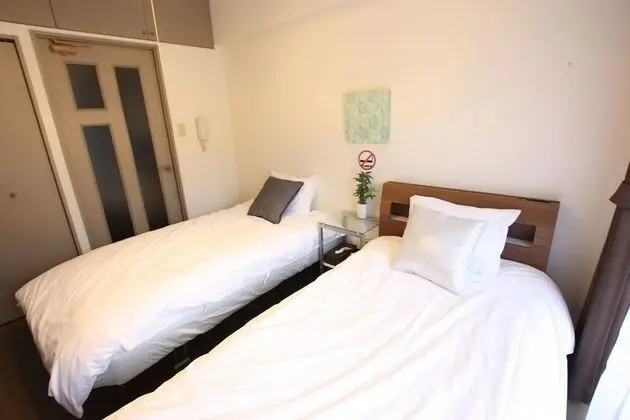 İki Ayrı Yataklı Oda (Sofa bed and Single bed)