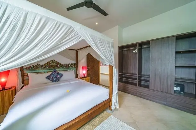 Deluxe Villa