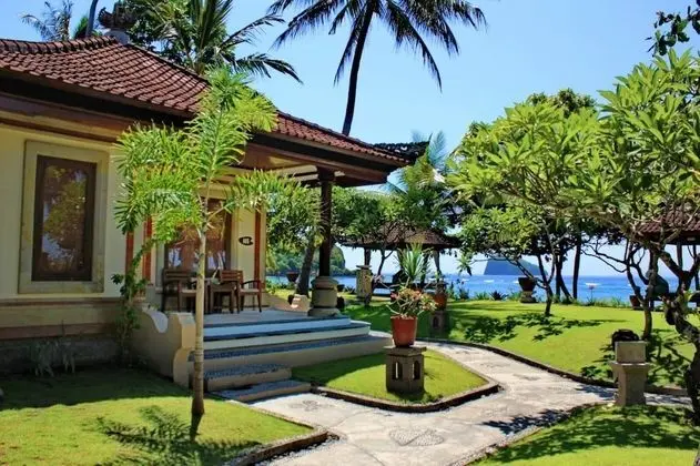 Deluxe Beach Front View
