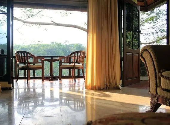 Executive Süit, 1 Çift Kişilik Yatak, Balkon, Nehir Manzaralı