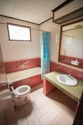 Tek Büyük veya İki Ayrı Yataklı Oda, Avlu Manzaralı